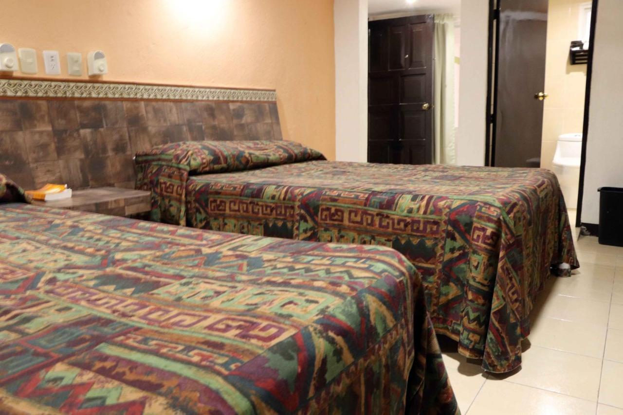 Hotel Quinta Avenida パレンケ エクステリア 写真